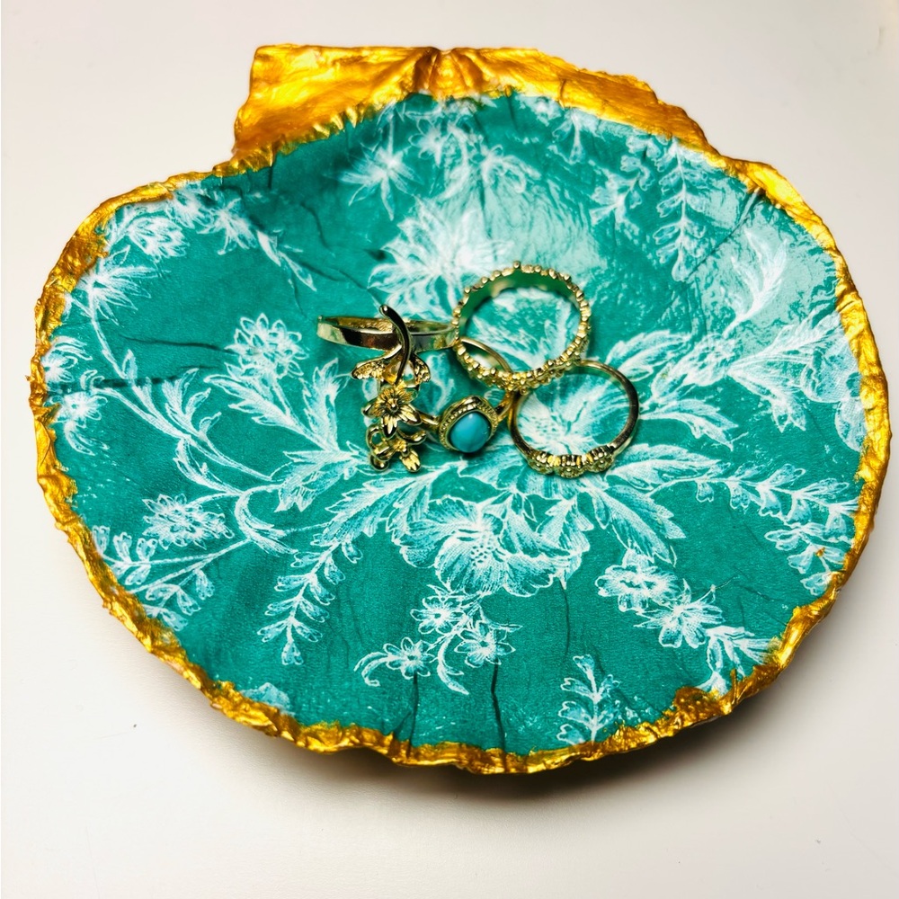 Handcrafted shell ring dish with green w/white hibiscus floral decoupage design.